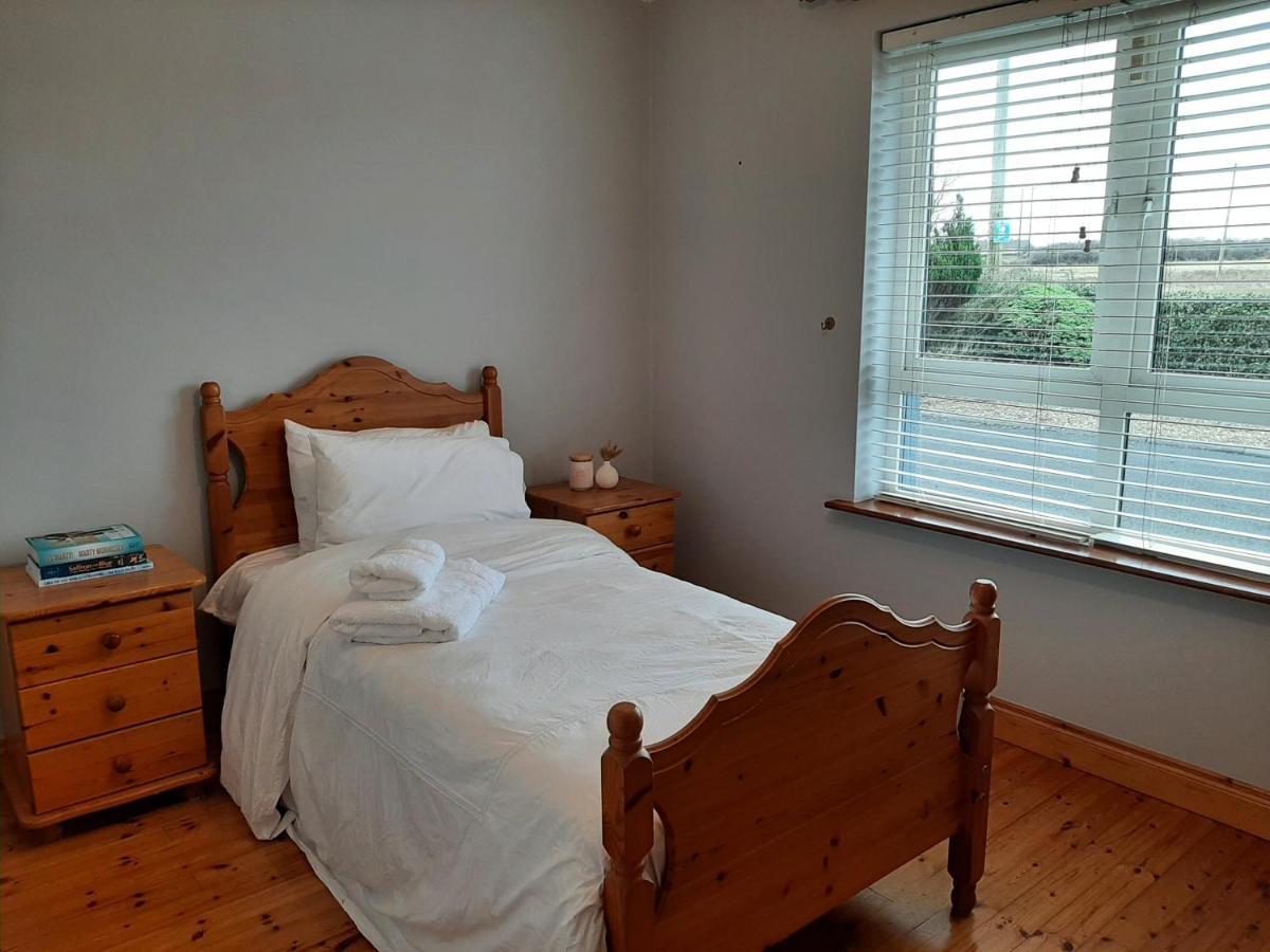 Skye'S Atlantic Retreat Villa Milltown Malbay Exterior photo