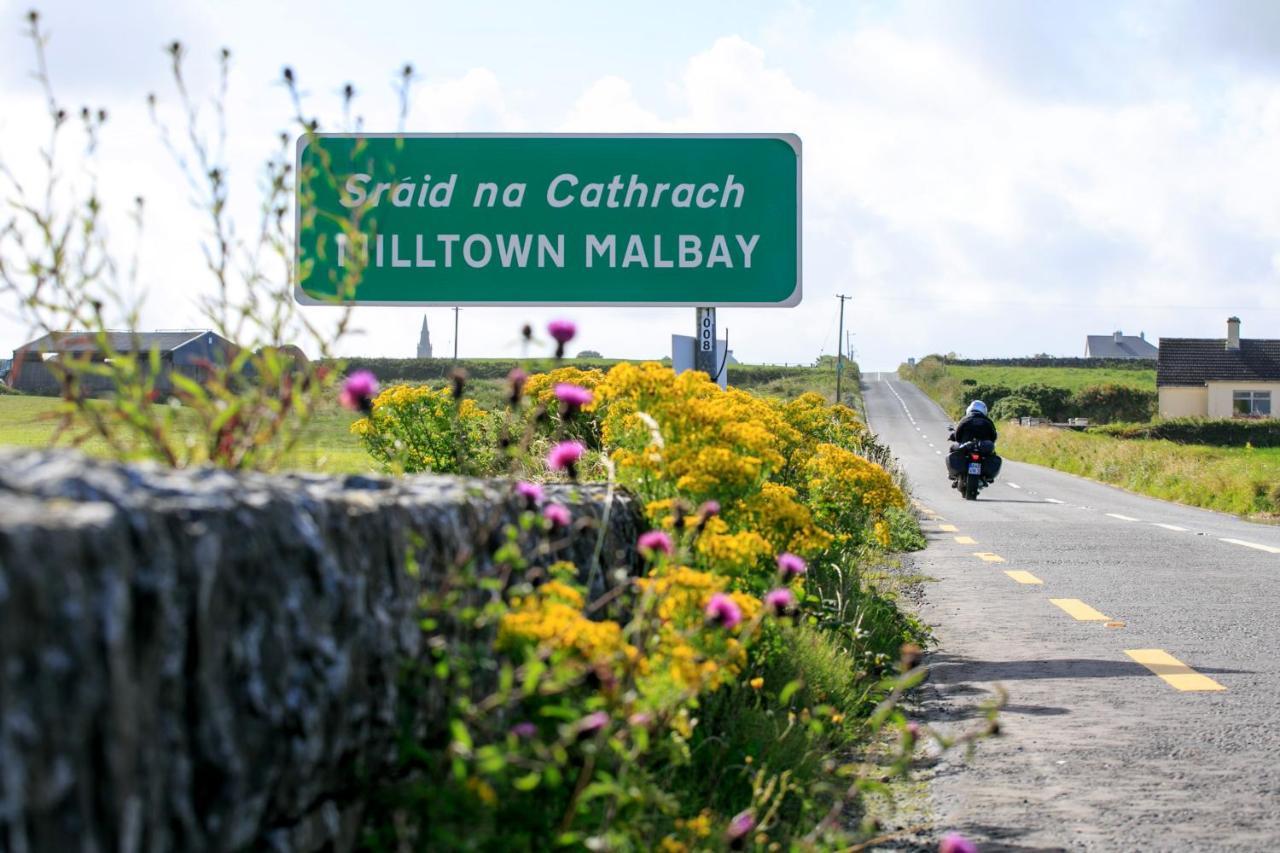 Skye'S Atlantic Retreat Villa Milltown Malbay Exterior photo
